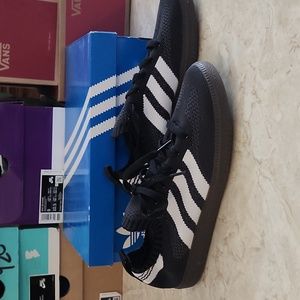 New sz. 9 Samba PK Sock. With box.